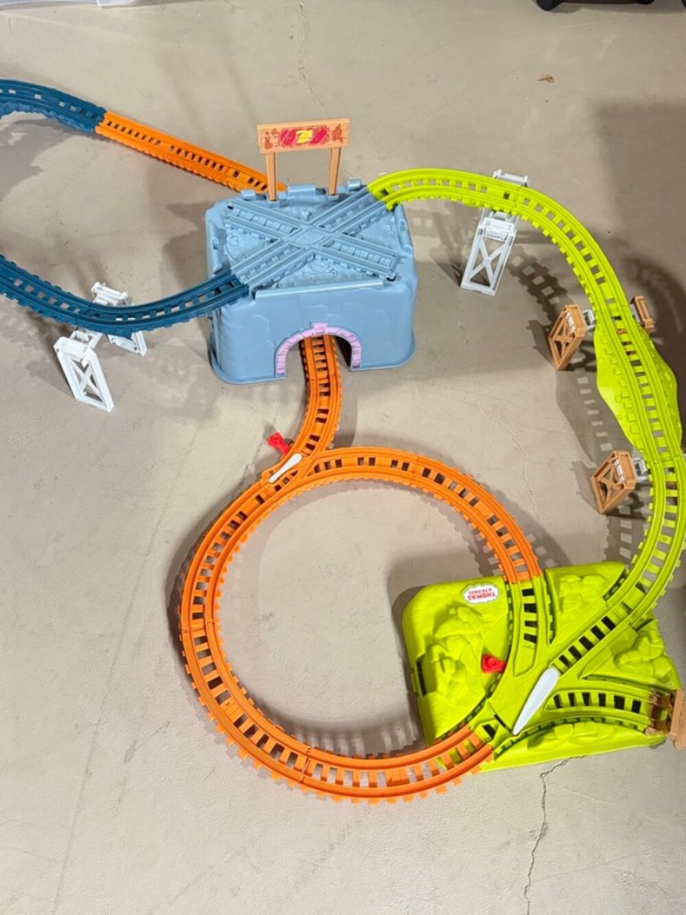 Thomas & Friends Toy Train Engine Set Percy’s Connect & Build Track Bucket